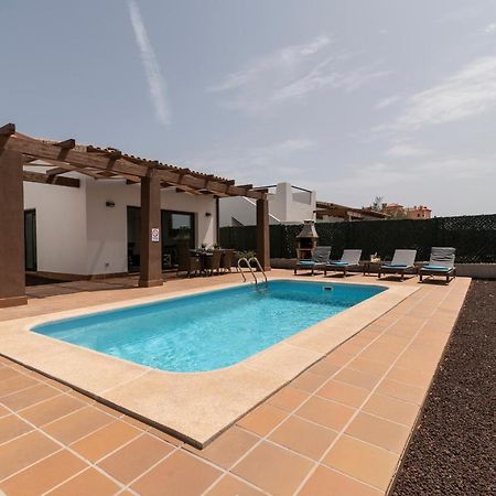Villa Pueblo Majorero piscina privada climatizada y barbacoa Caleta de Fuste Exterior foto