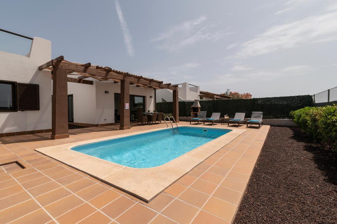 Villa Pueblo Majorero piscina privada climatizada y barbacoa Caleta de Fuste Exterior foto