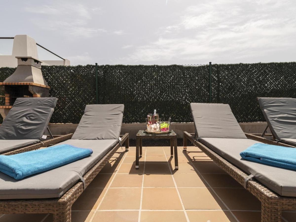Villa Pueblo Majorero piscina privada climatizada y barbacoa Caleta de Fuste Exterior foto